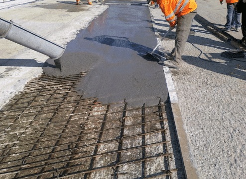 Self-compacting concrete (SCC)