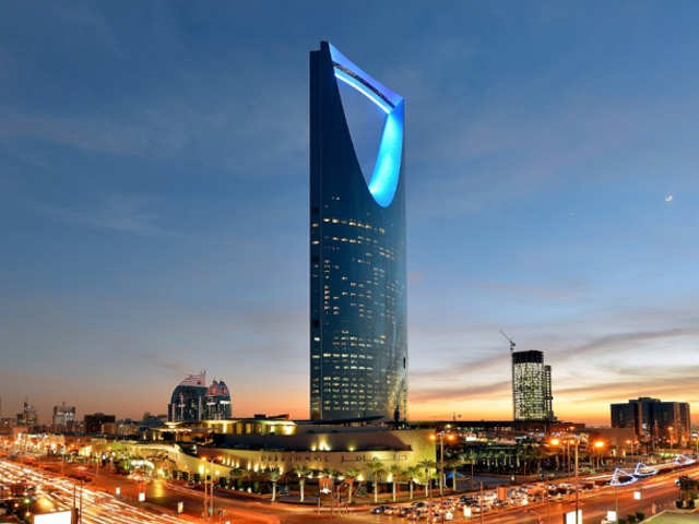 Deflection Limits in Tall Buildings